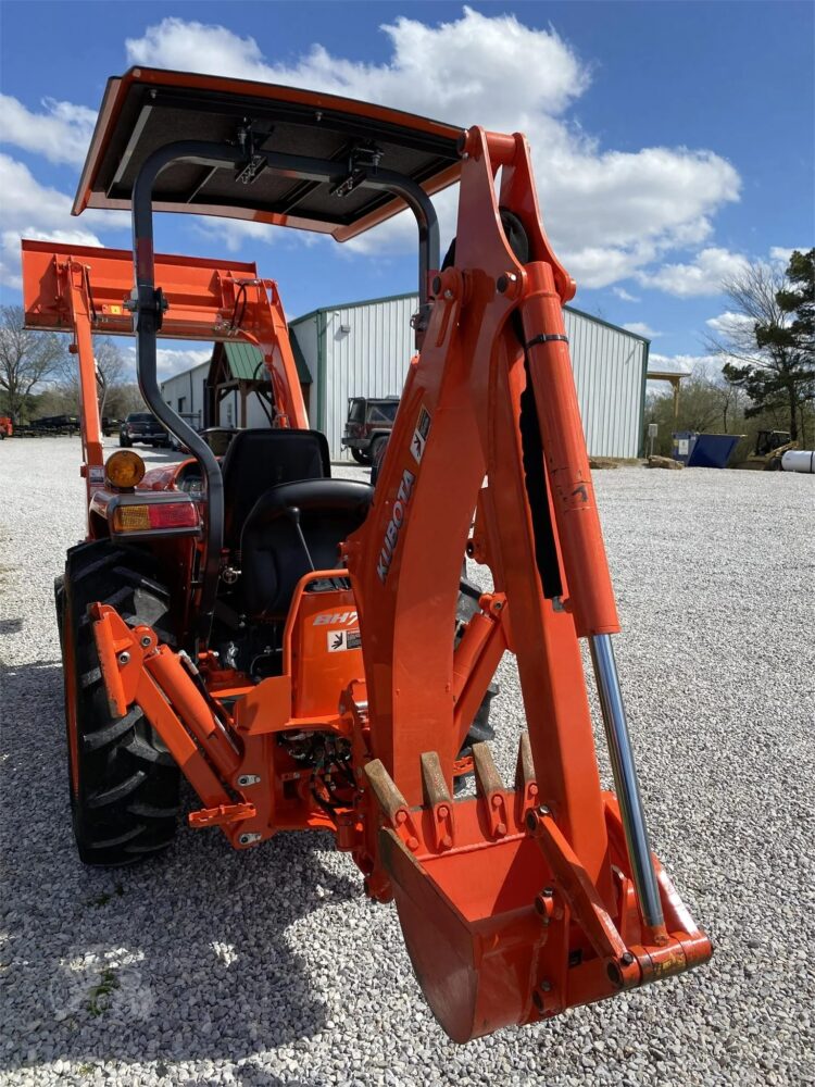 2016 KUBOTA L2501 5900 Euro - Image 3