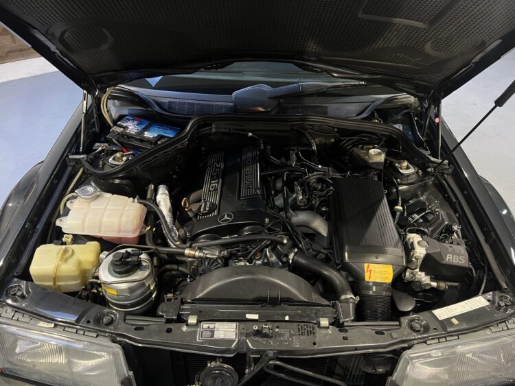 1989 Mercedes-Benz 190E 2.5-16 Evolution I - Image 2