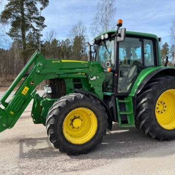 2007 John Deere 6430 Premium Tractor with front loader and front lift