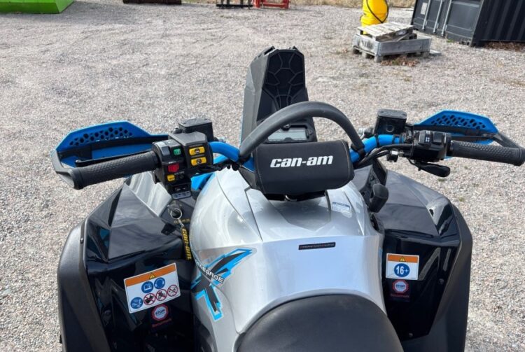 2016 Can-Am Renegade 1000 ATV 4x4 - Image 47