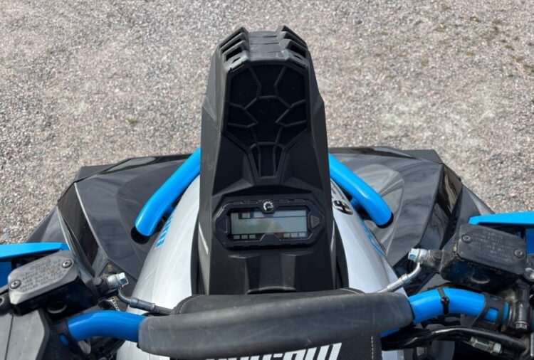 2016 Can-Am Renegade 1000 ATV 4x4 - Image 45