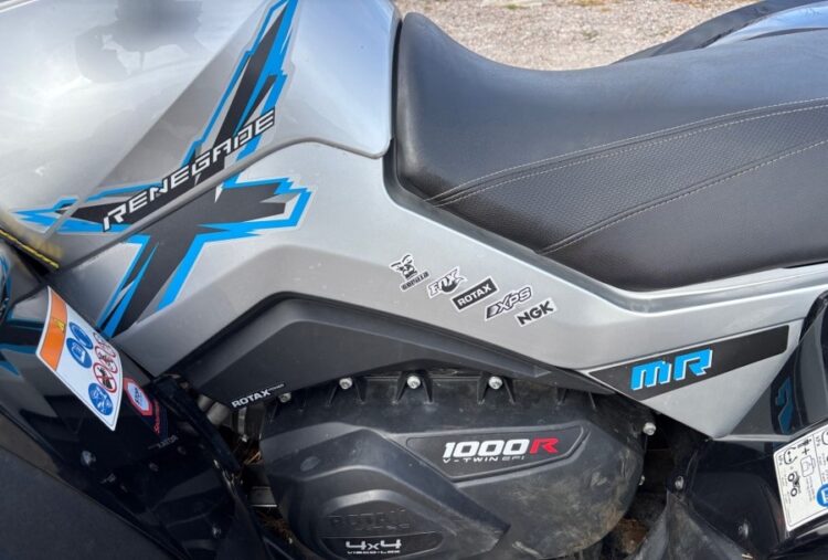 2016 Can-Am Renegade 1000 ATV 4x4 - Image 40