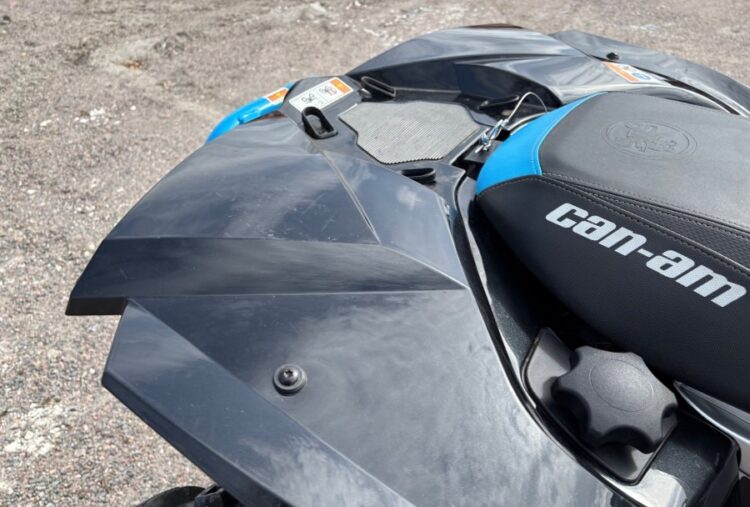 2016 Can-Am Renegade 1000 ATV 4x4 - Image 23