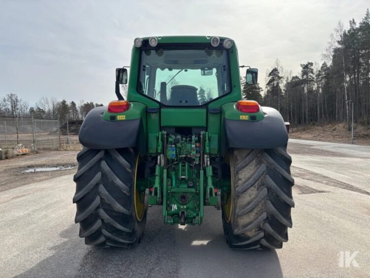 2007 John Deere 6430 Premium Tractor with front loader and front lift - Image 8