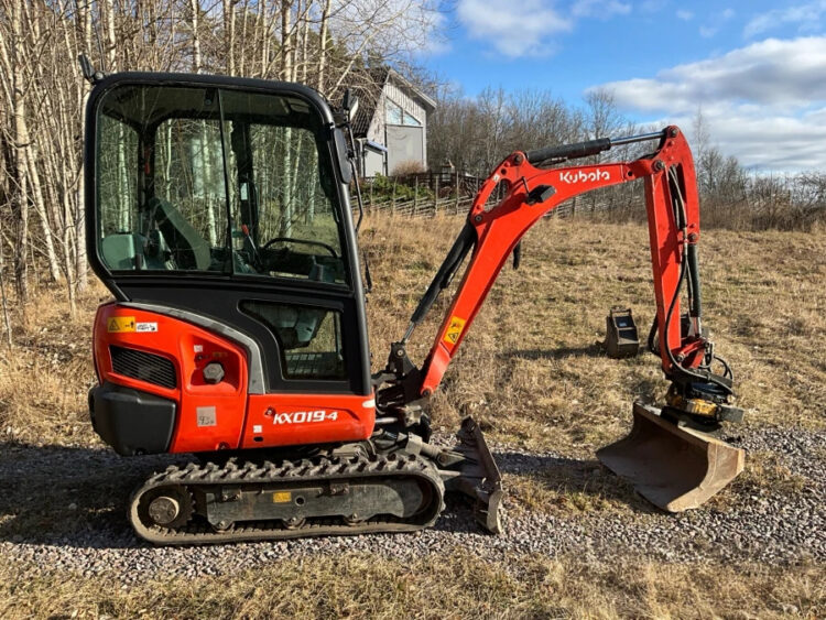 2017 Kubota KX019-4 Mini excavator with tiltrotator and 3 buckets - Image 7