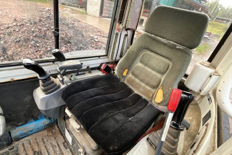 2004 Kubota KX61-3 mit 4 Schaufeln - Image 10
